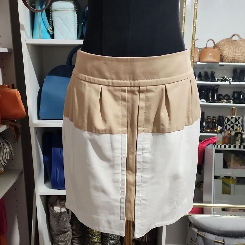 Leifsdottir Beige and White Pleated Mini Skirt